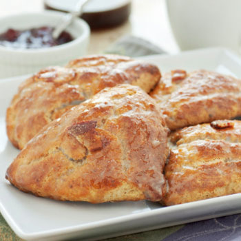 Buttermilk-Apricot Scones Buttermilk-Apricot Scones